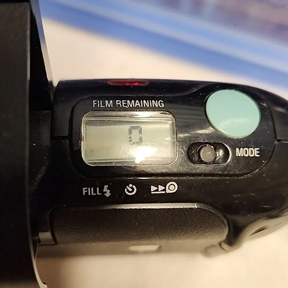 Kodak Cameo Focus Free 35MM Film Camera TESTED WORKS